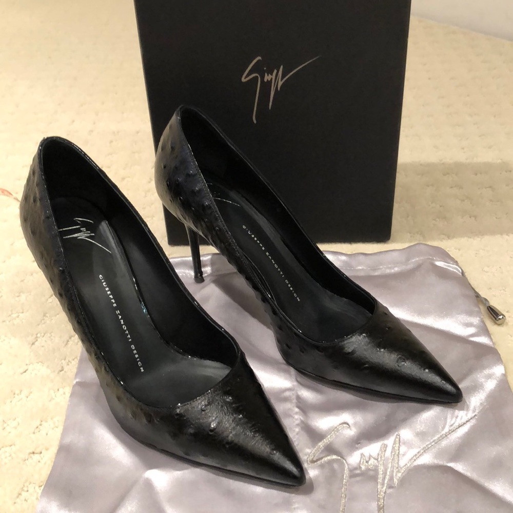 GIUSEPPE ZANOTTI leather black ostrich design